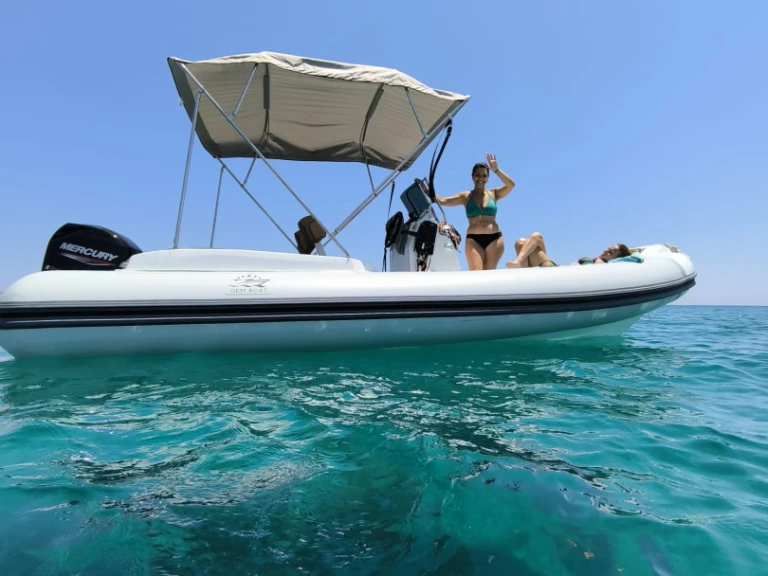 Ein Gemboat G21 mieten in Porto Siracusa