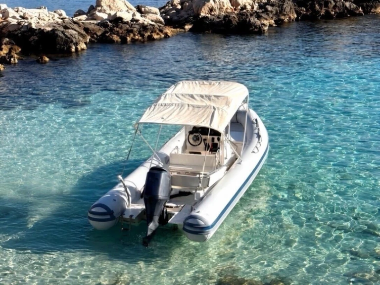 Schlauchboot mieten in Saint-Cyr-sur-Mer zum besten Preis