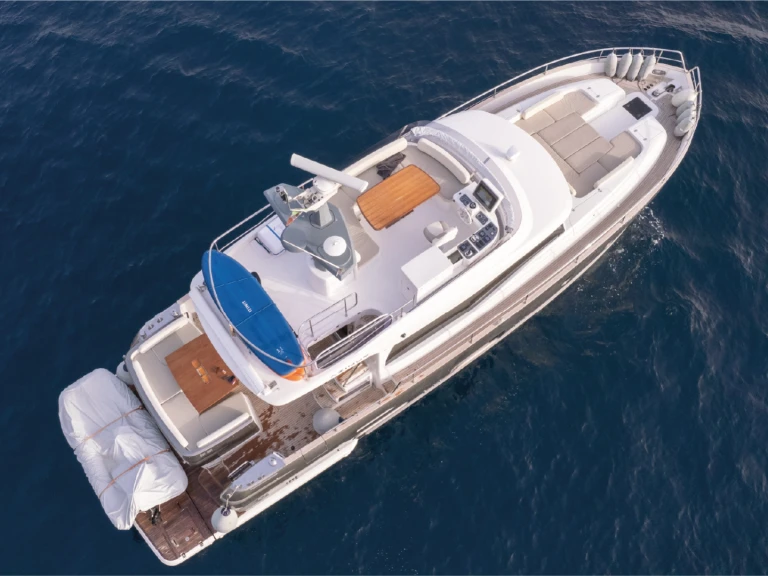 Ein Azimut Azimut Magellano 53 mieten in Neapel