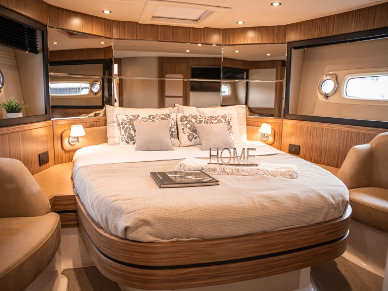 Motorboot mieten in Neapel zum besten Preis