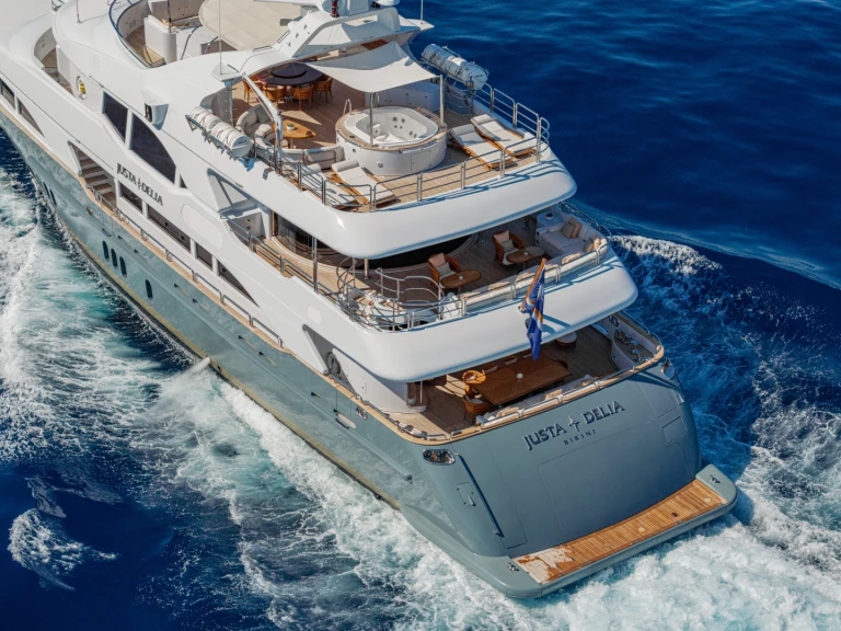 Benetti Vision 145  mieten Athen