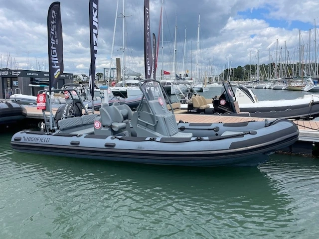 YachtCharter in La Trinité-sur-Mer - Highfield Patrol 660 auf SamBoat