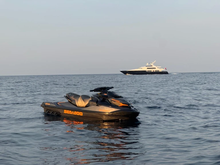 Jetski mit oder ohne Skipper Sea-Doo mieten in Saint-Tropez