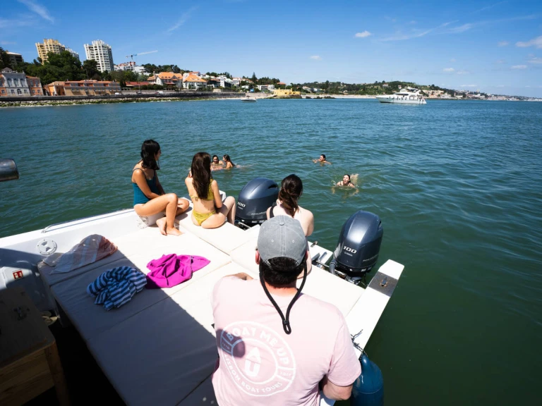 YachtCharter in Lissabon - BUT CAT  YAMAHA 200 hp auf SamBoat