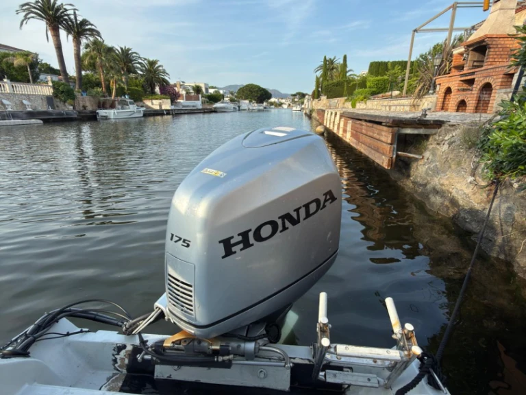 Schlauchboot mieten in Empuriabrava zum besten Preis