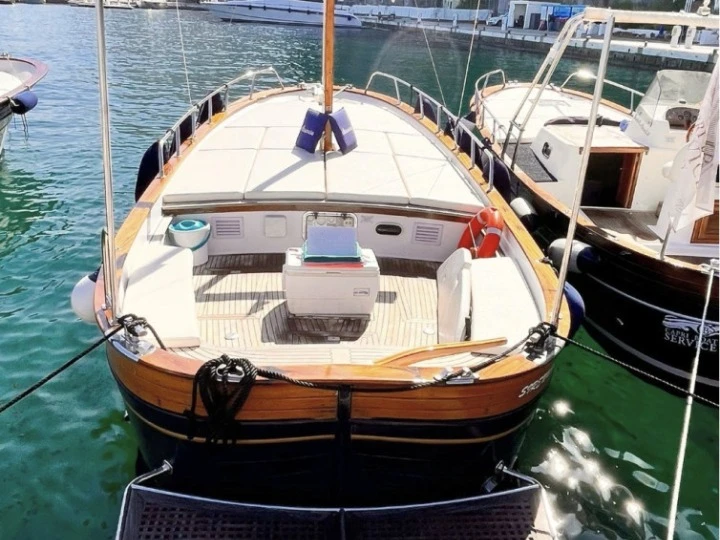 Fratelli Aprea Sorrento 7,50 open cruise mieten Capri