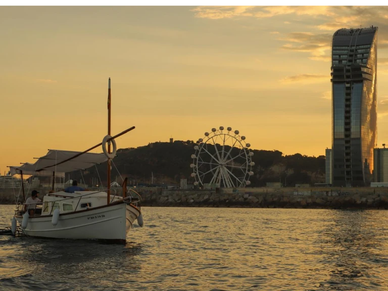 Motorboot mit oder ohne Skipper Menorquin-Yachts mieten in Port Olímpic of Barcelona