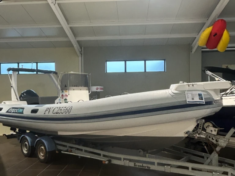 Ein Capelli Tempest 750 mieten in Biscarrosse
