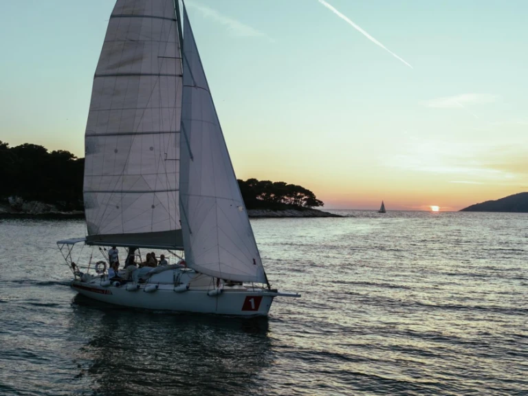 Boot mieten Hvar günstig Jod 35