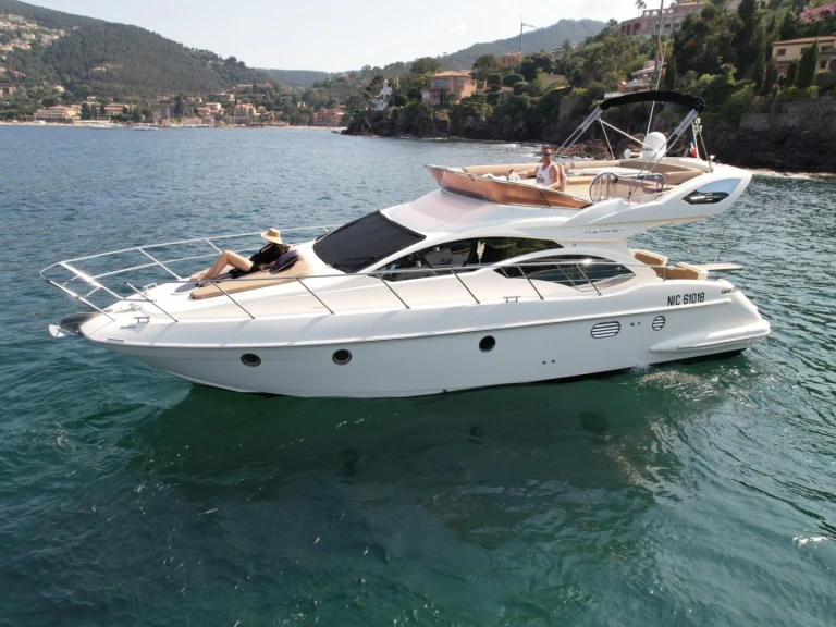 YachtCharter in Mandelieu-la-Napoule - Azimut Azimut 43 Fly auf SamBoat