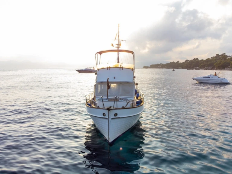Boot mieten Cannes günstig Grand Banks 36 Classic