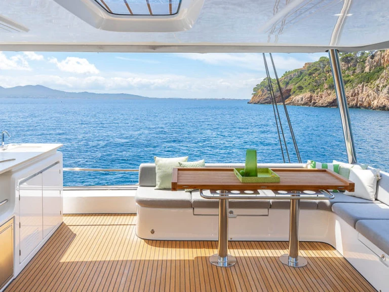 YachtCharter in Nisida - Lagoon Lagoon 60 auf SamBoat