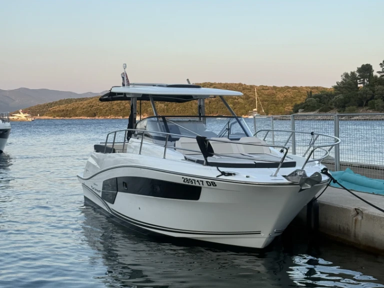 Jeanneau Cap Camarat 10.5 WA mieten Dubrovnik
