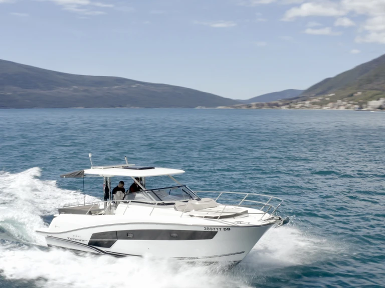 Bootsverleih Jeanneau Cap Camarat 10.5 WA Dubrovnik Samboat