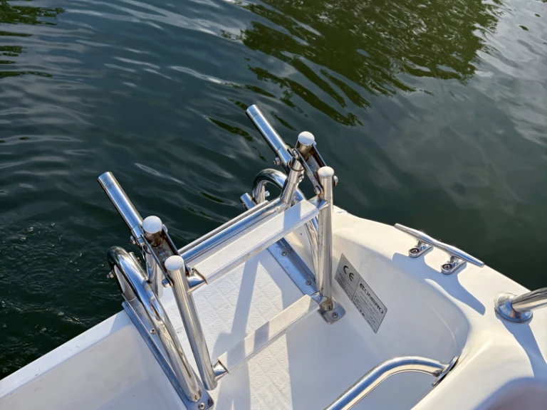 Motorboot mieten in Mandelieu-la-Napoule zum besten Preis