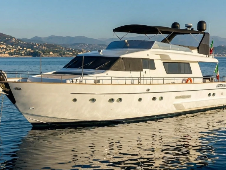 Yacht mieten in Golfe-Juan zum besten Preis