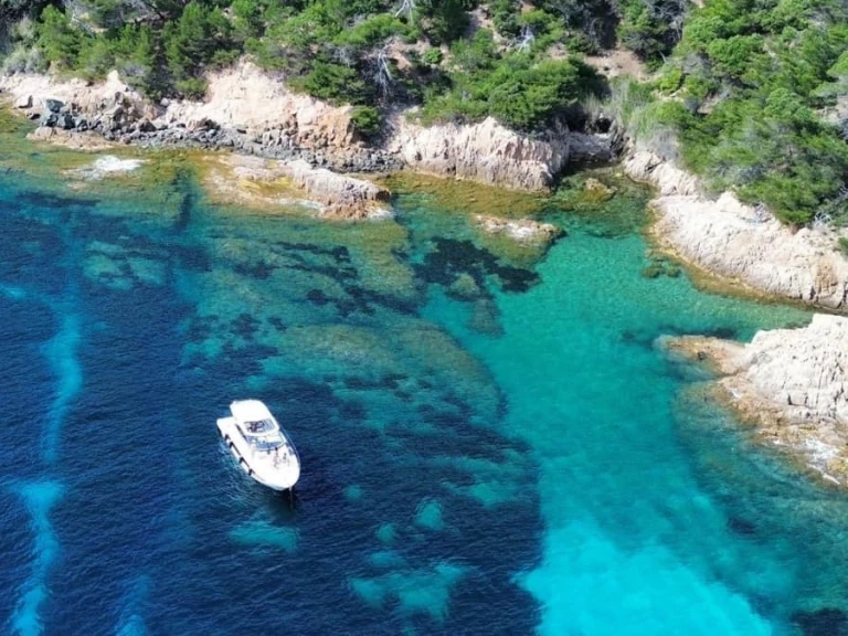Jeanneau Leader 36 mieten Sainte-Maxime
