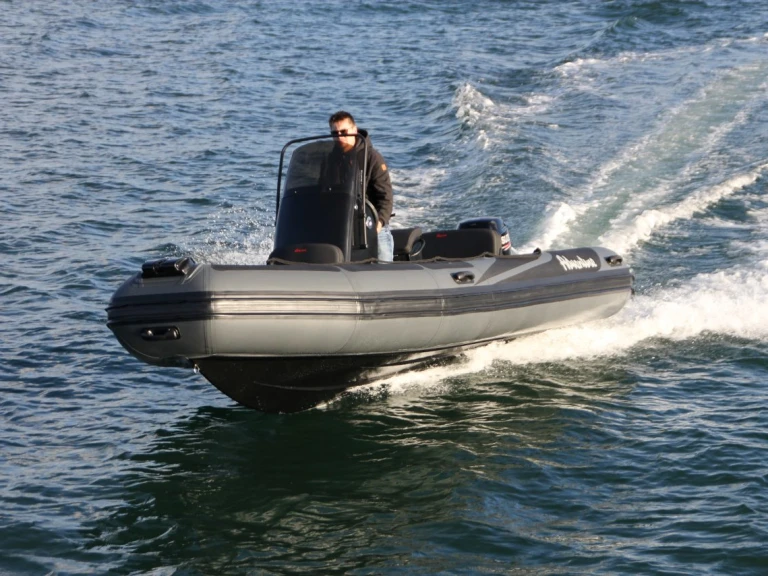 Schlauchboot mit oder ohne Skipper Adventure mieten in Frankreich