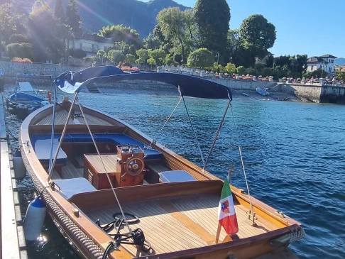 Motorboot mit oder ohne Skipper Custom mieten in Ghiffa