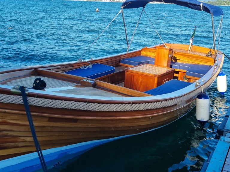 Ein Custom Classic  mieten in Ghiffa