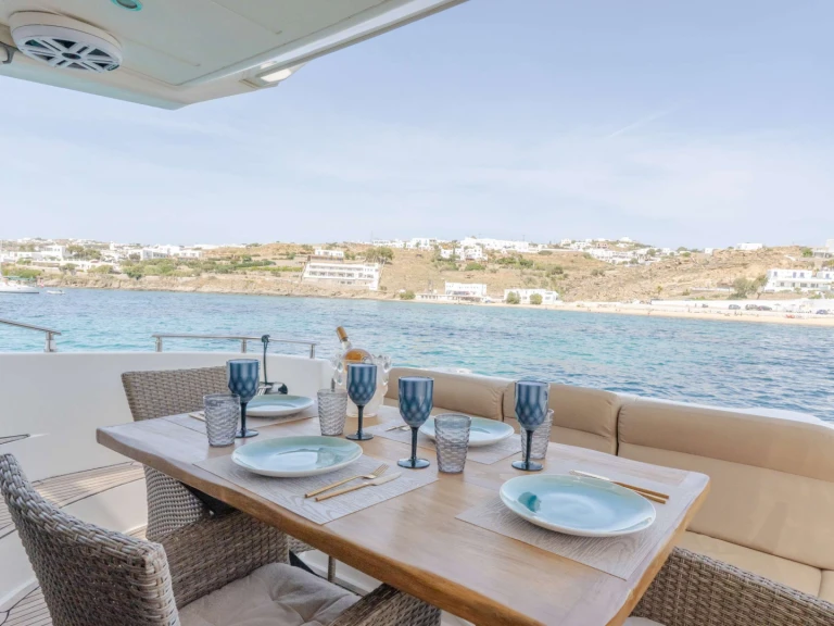 Bootsverleih Azimut LIMAYA Álimos Samboat