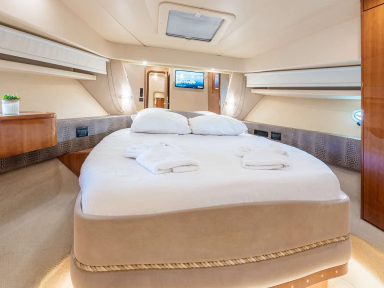 Vermietung Yacht Azimut mit Führerschein