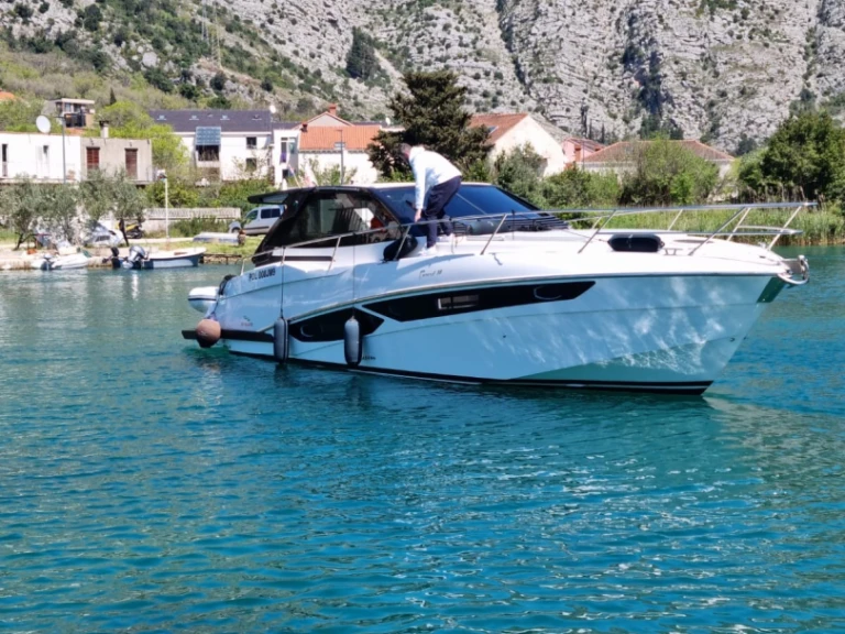 Motorboot mit oder ohne Skipper Rio Yachts mieten in Šibenik