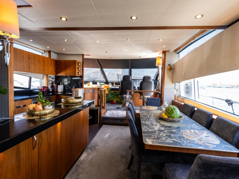 Bootsverleih Sunseeker Manhattan 73 St. Julian's Samboat