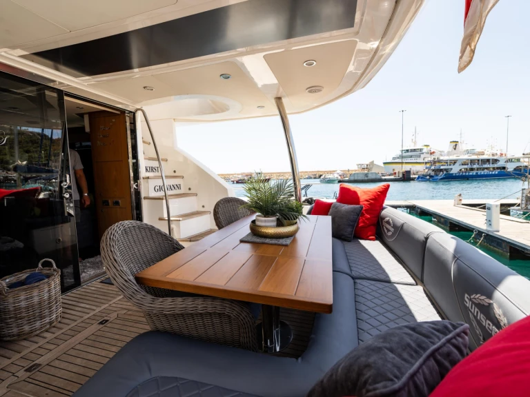 YachtCharter in St. Julian's - Sunseeker Manhattan 73 auf SamBoat
