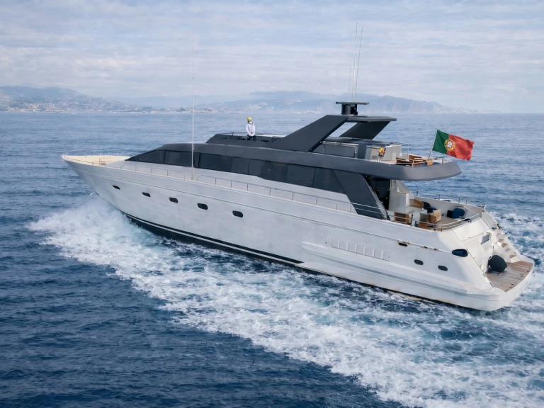 Vermietung Yacht Falcon mit Führerschein