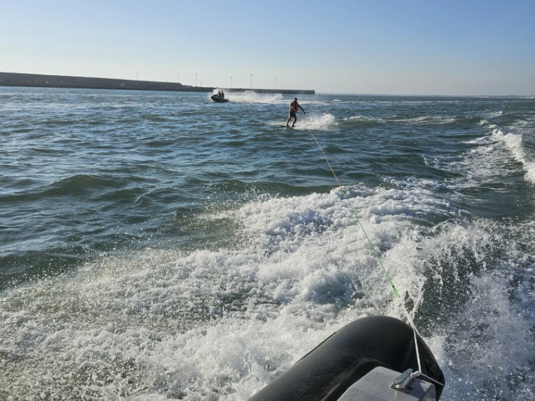 Vermietung Schlauchboot COBRA RIB mit Führerschein