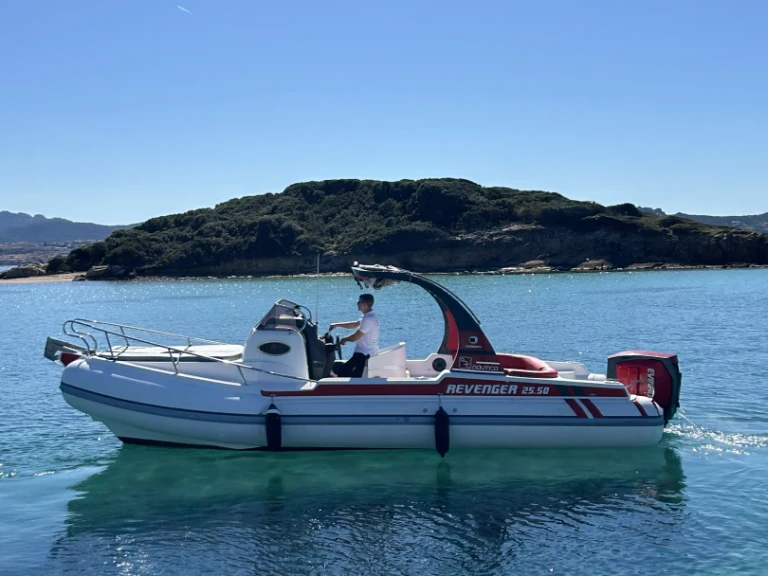 YachtCharter in La Maddalena - Revenger Revenger 25.5 auf SamBoat