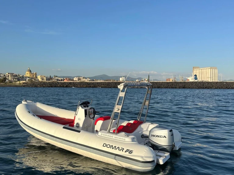 Ein DOMAR F6 mieten in Torre Annunziata