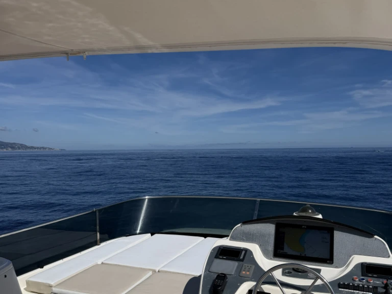 Yacht mieten in Marina Baie des Anges, France zum besten Preis