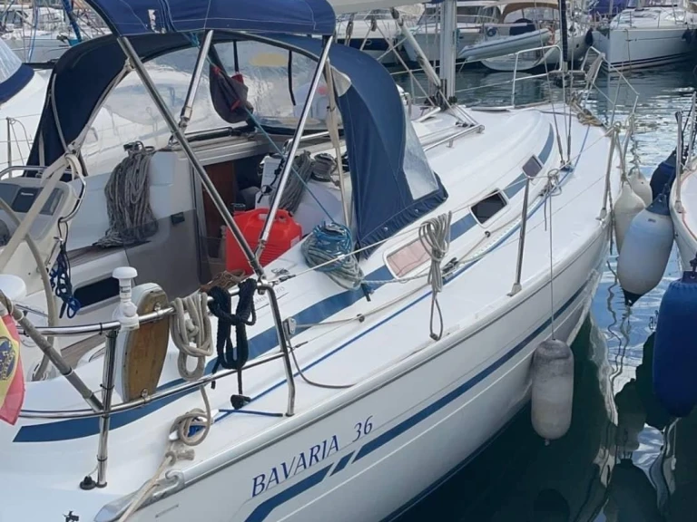 Ein Bavaria Bavaria 36 Cruiser mieten in Arrecife