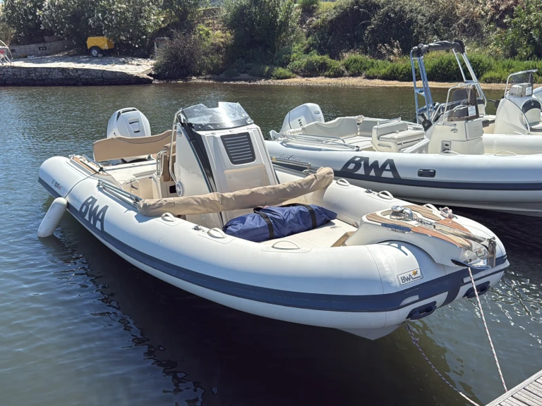Ein Bwa Sport 26 GTO mieten in Cannigione di Arzachena