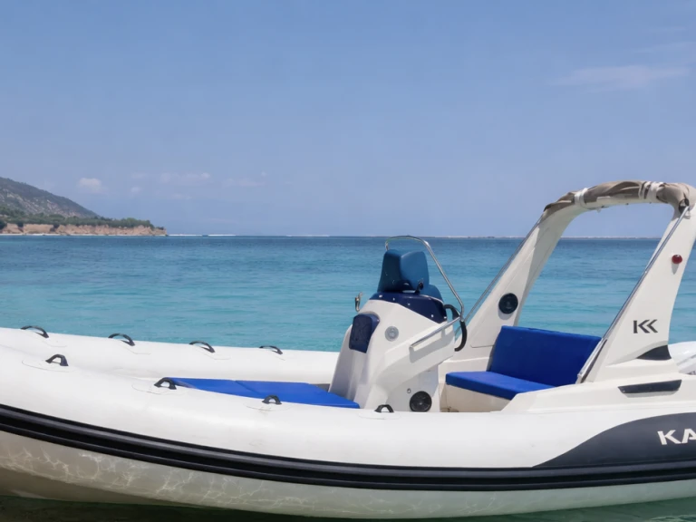 Ein Kardis Kardis Fox 570 mieten in Marina di Portisco