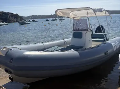 Schlauchboot mieten in Palau - Bwa California 550