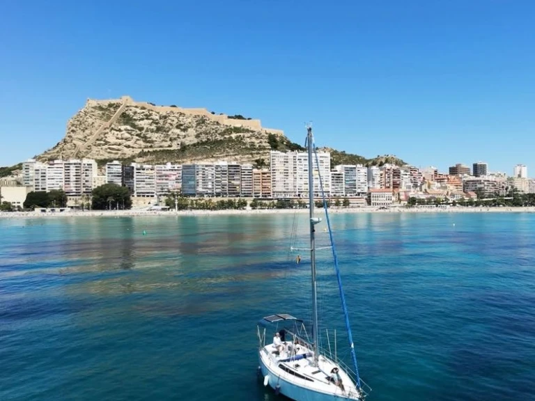 Segelboot mieten in Alicante zum besten Preis