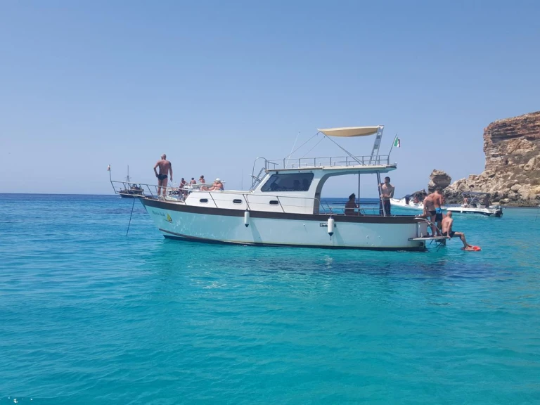 Motorboot mieten in Lampedusa zum besten Preis