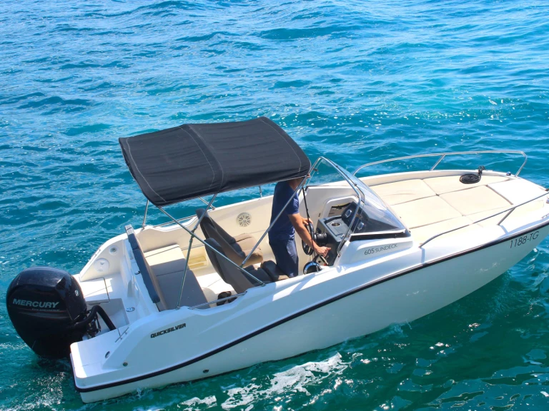 Quicksilver Quicksilver 605 Sundeck mieten Cannes