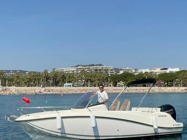 YachtCharter in Cannes - Quicksilver Quicksilver 605 Sundeck auf SamBoat
