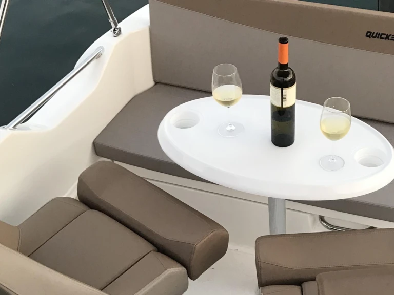 Ein Quicksilver Quicksilver 605 Sundeck mieten in Cannes