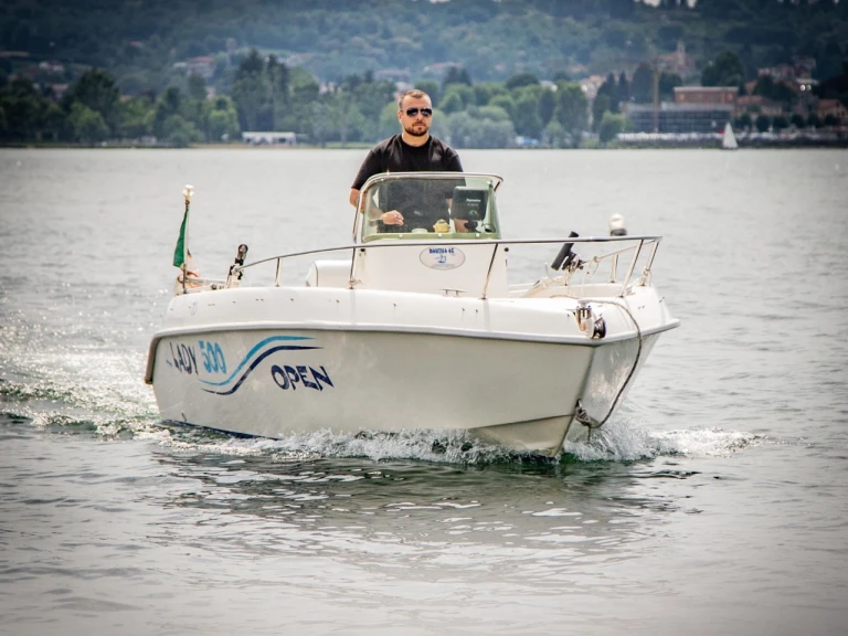 Motorboot mit oder ohne Skipper Bellingardo mieten in Angera