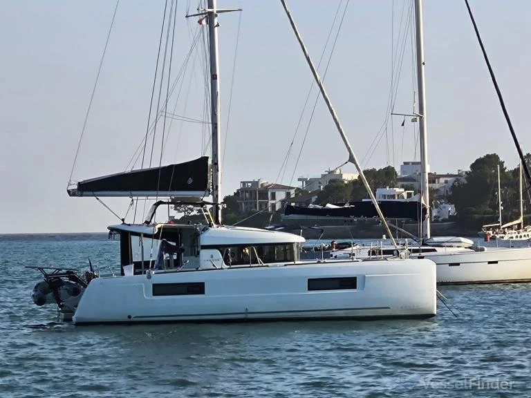 YachtCharter in Hyères - Lagoon Lagoon 40 auf SamBoat
