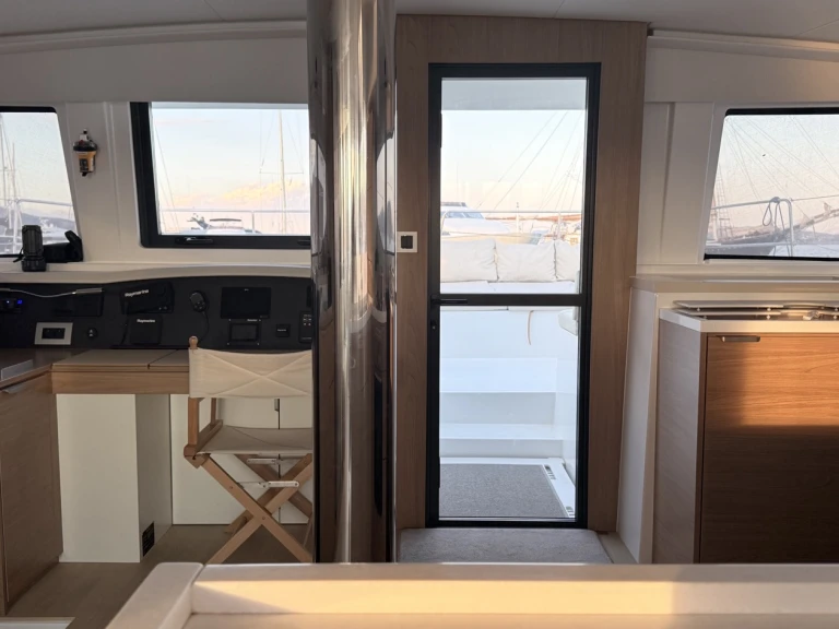 Bali Bali 4.8 (5+1 cab) mieten Néa Péramos