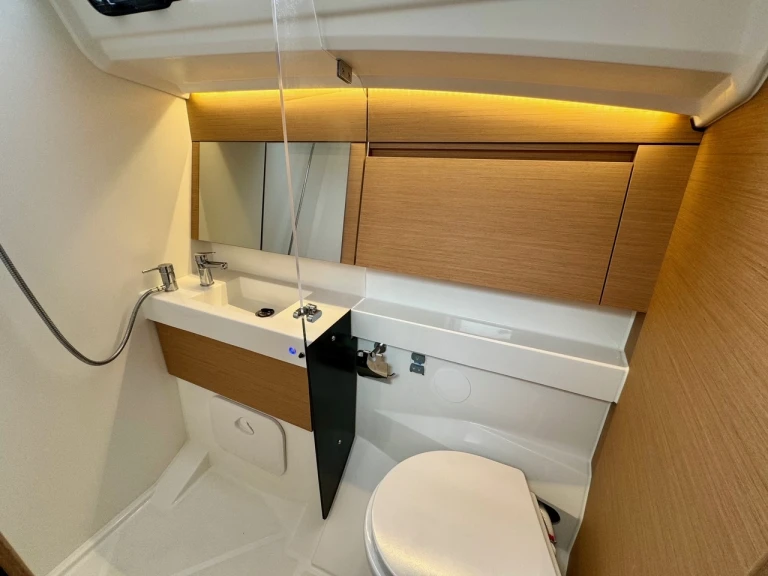 Ein Jeanneau Sun Odyssey 410 mieten in Argostoli