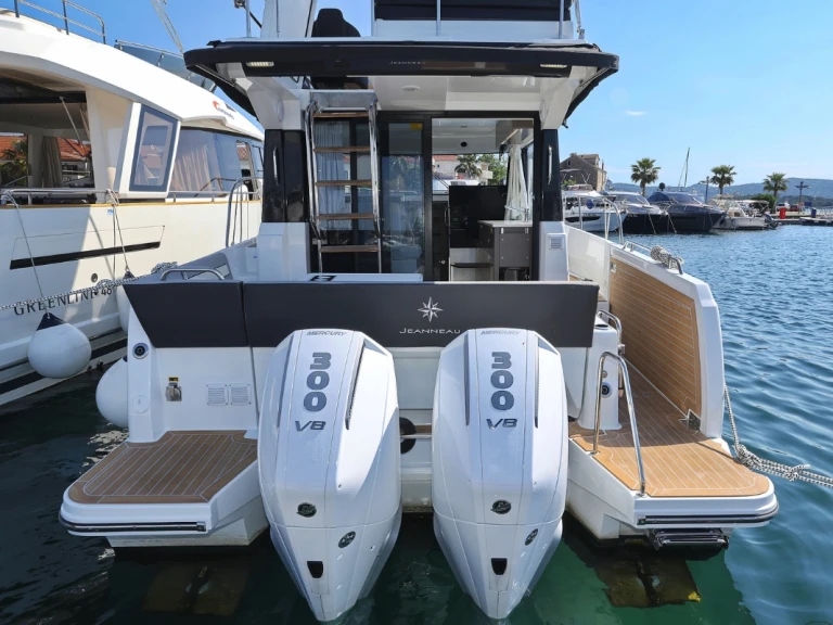 Motorboot mieten in Biograd na Moru - Jeanneau Merry Fisher 1095 Fly Serie2