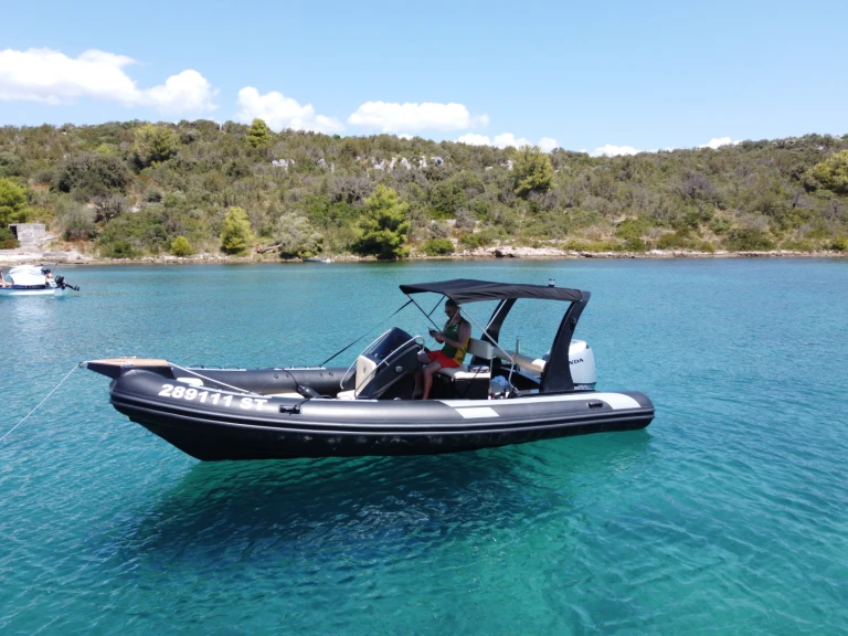 Inception 680 mieten Trogir