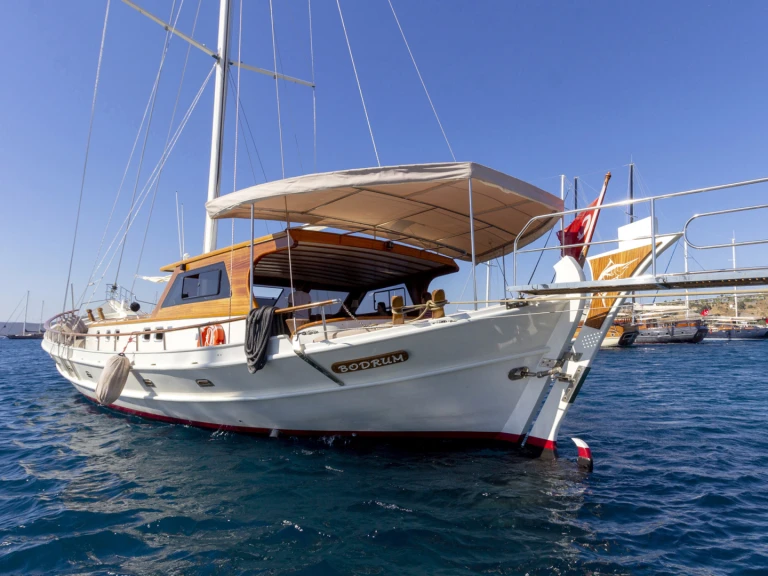 Vermietung Segelboot Custom Made mit Führerschein